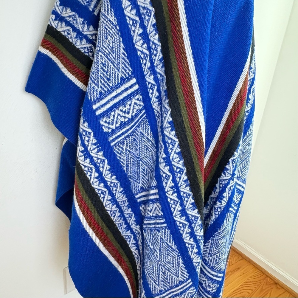 100% Alpaca Wool Poncho Cape Made in Ecuador - Picture 11 of 16